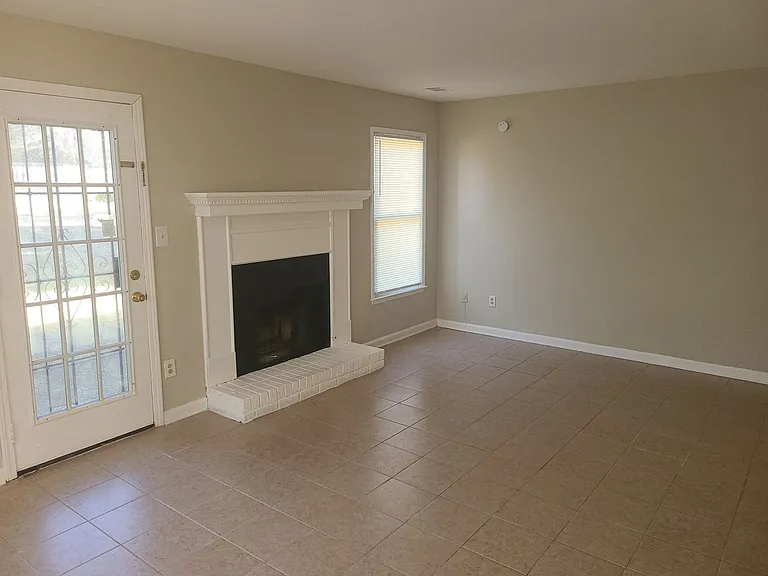 8010 Woodlake Dr — Photo 7