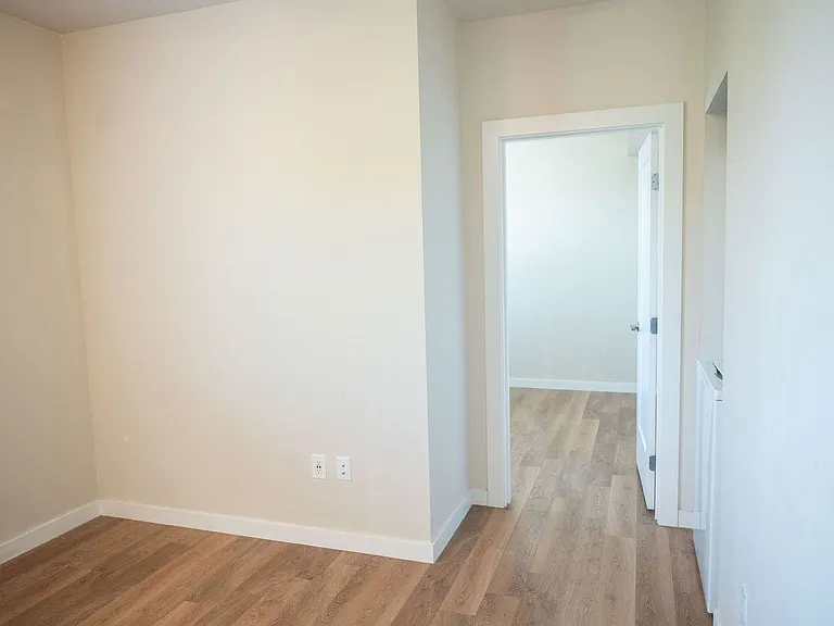 3715 McKinley Ave #207 — Photo 21