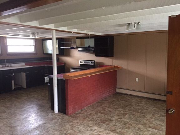 3rd image of 500 Pearl St