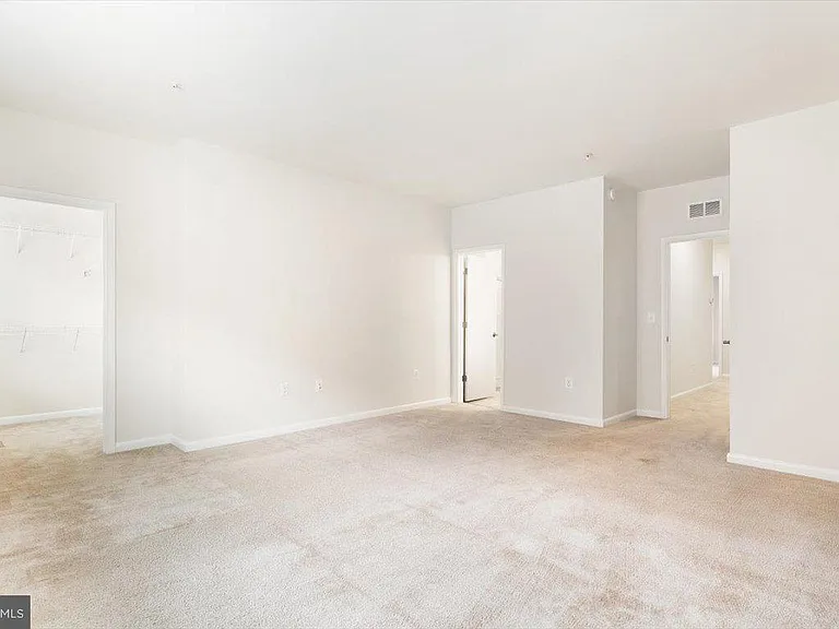 20532 Milbridge Ter — Photo 17