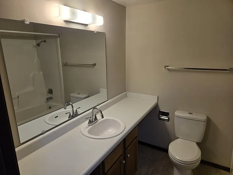 17 Village Ct #17 — Photo 6