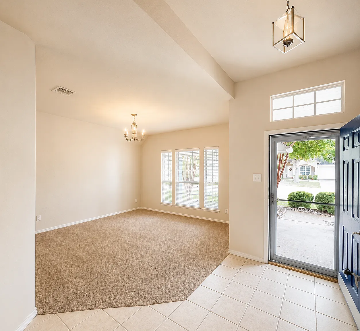 3 bed, 1837 sqft, $2,300 — Photo 2