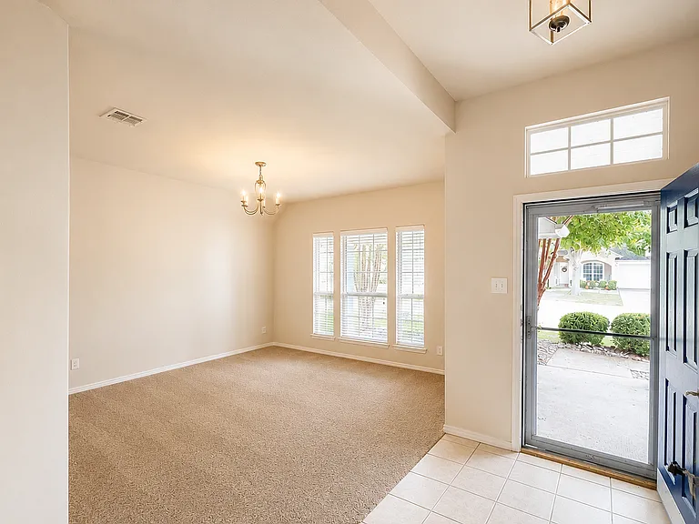 9809 Hedge Bell Dr — Photo 2