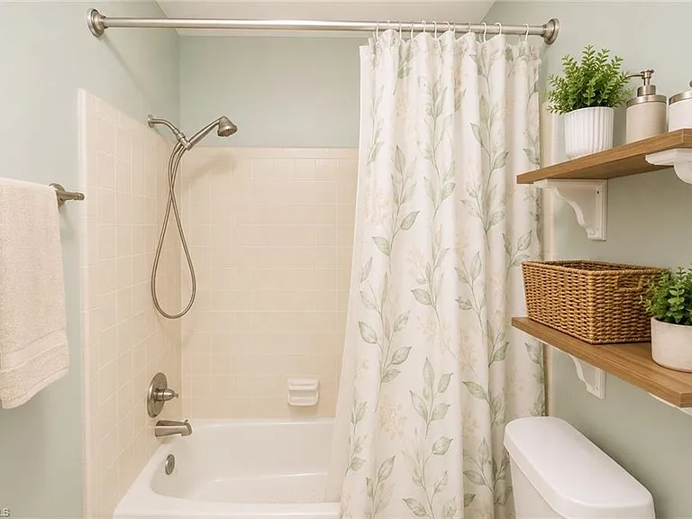 655 SW Pointview Rd — Photo 26