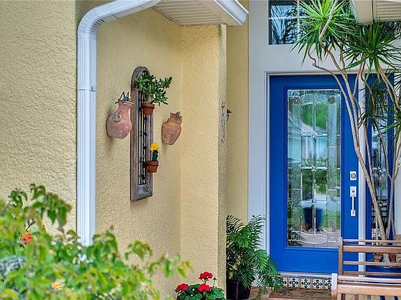 3rd image of 7909 Oakstone Ct