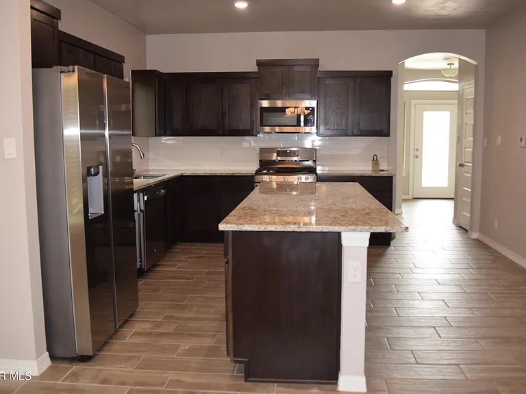 355 Sol Ct — Photo 17
