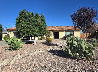 802 E Roberts Rd, Phoenix, AZ 85022