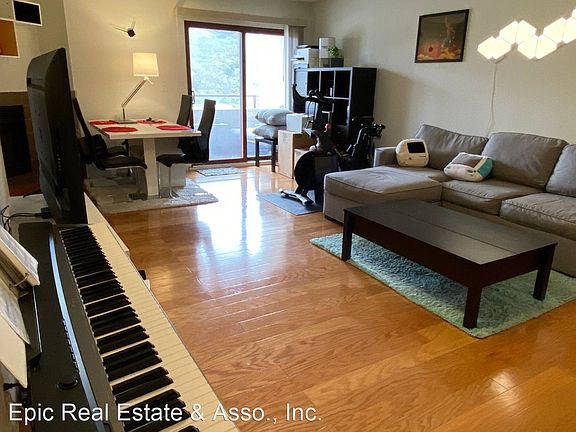 4th image of 875 La Playa St APT 272