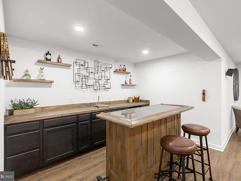 15 Grove Ln — Photo 44