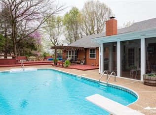 1681 N Starr Dr, Fayetteville, AR 72701