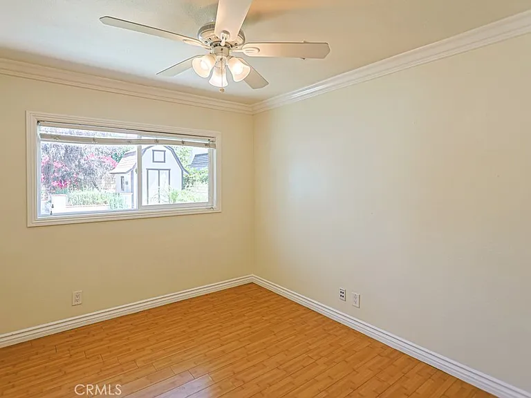 11851 Wisteria Ave — Photo 38