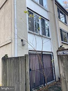 2nd image of 72 K St NW