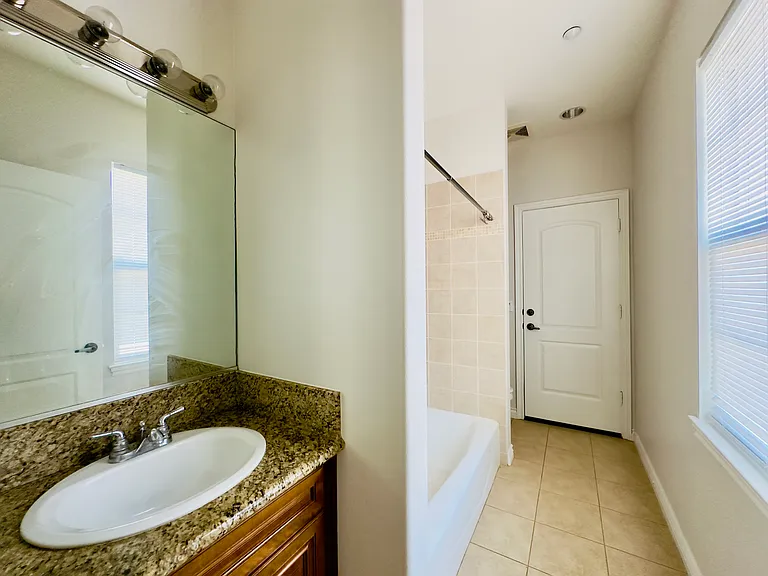 968 S Highland Ave — Photo 18