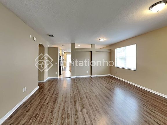 3rd image of 1437 Delano Trent St