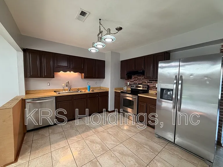 4508 Regent Dr — Photo 4