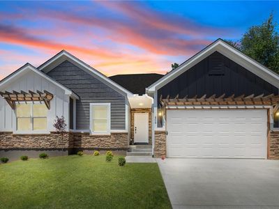 809 SW Granite Ln, Blue Springs, MO, 64015