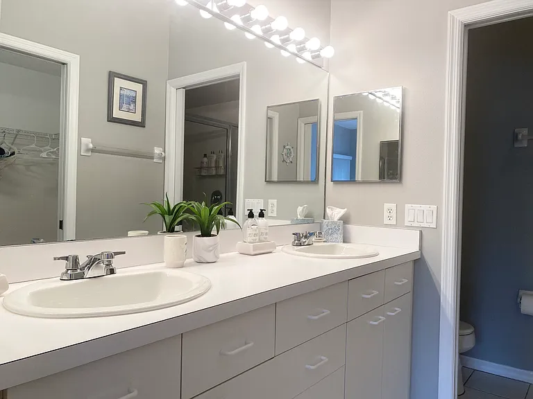 1104 Gondola Park Dr — Photo 7