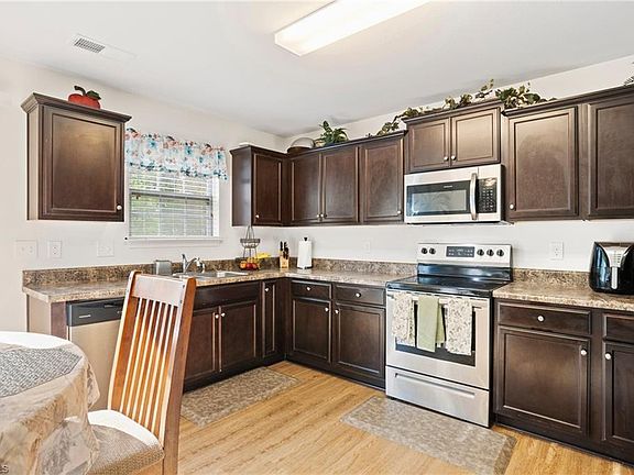 5th image of 4541 Cattle Way