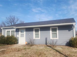 6203 Carnegie St, Saint Joseph, MO 64504