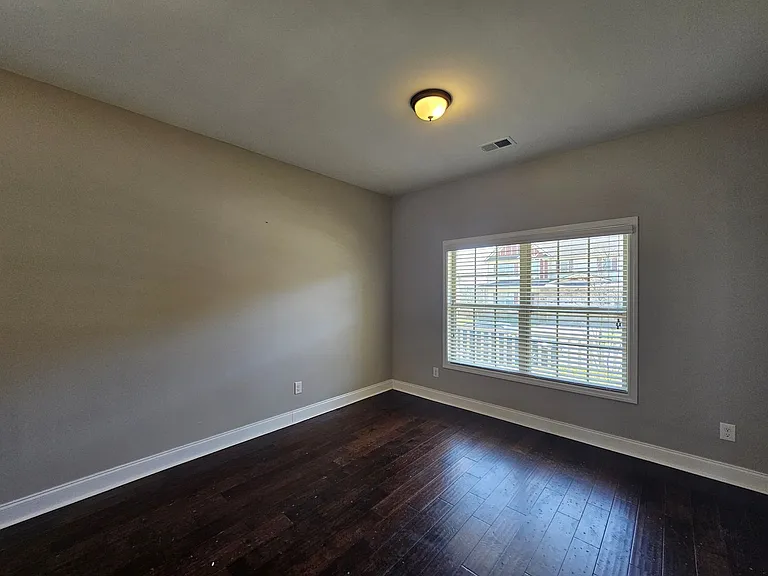 669 Pine Lilly Dr — Photo 2