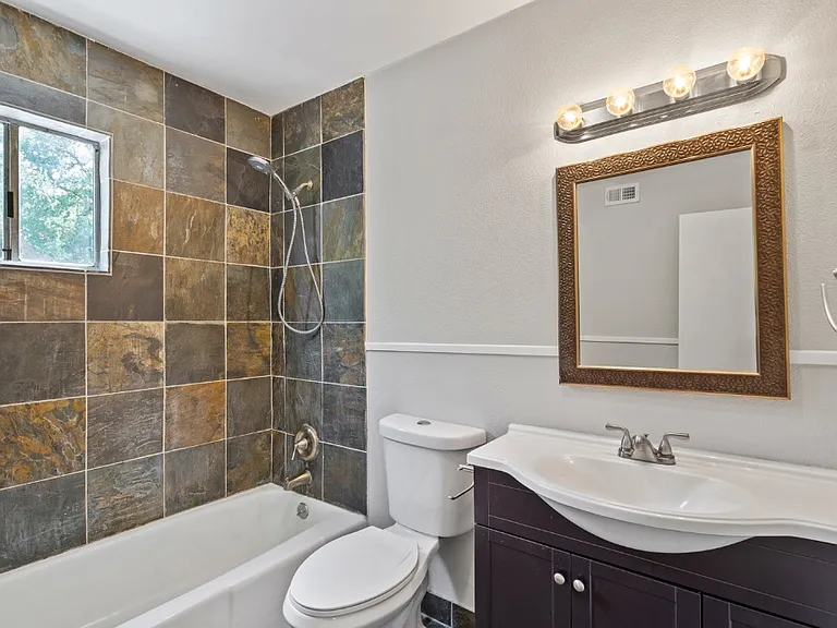 1813 Woodland Ave #A — Photo 20
