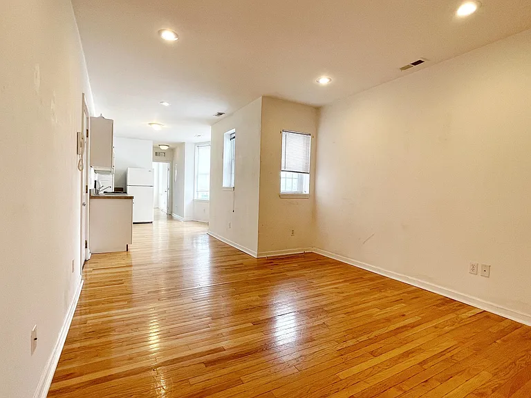 2403 S Broad St — Photo 6