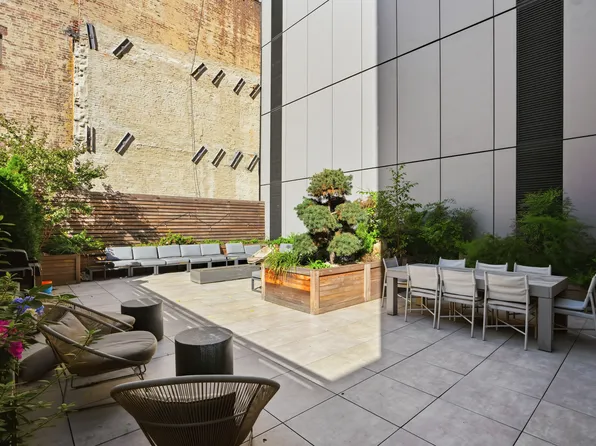 300 West 30th Street image 9 of 11