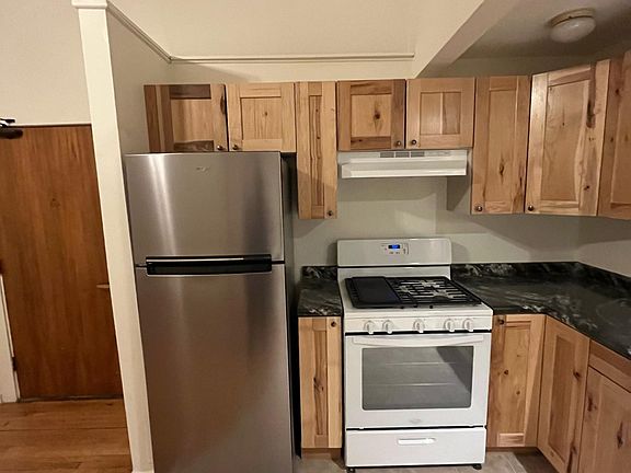 2nd image of 471 Grand Ave #5