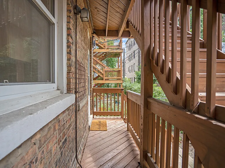 733 W Bittersweet Pl #1E — Photo 13