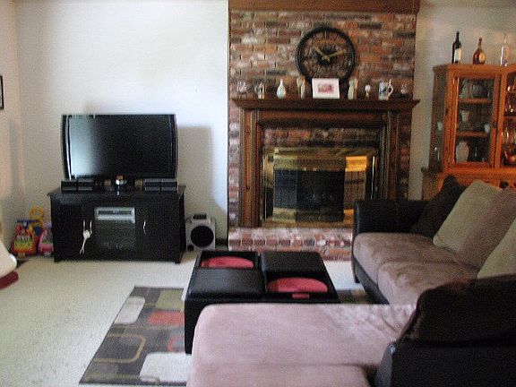 5th image of 147 Moss Creek Dr