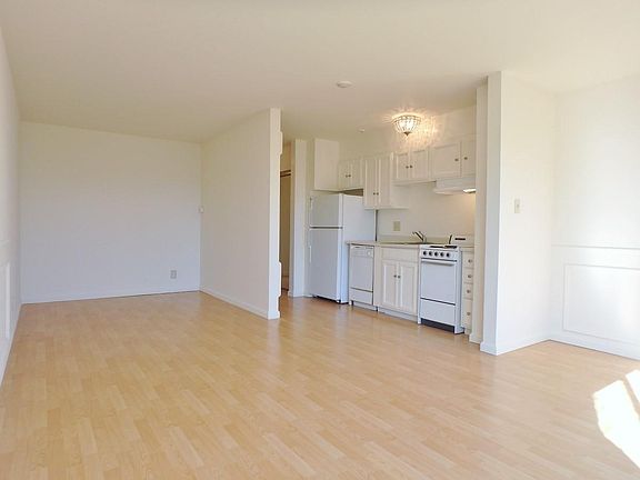 3rd image of 2300 Pacific Ave #413