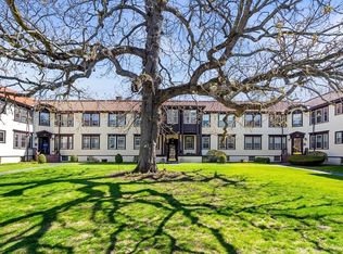 100 Main St APT K, Andover, MA 01810