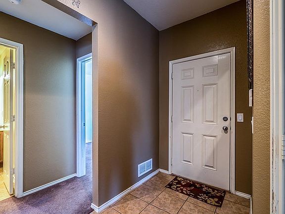 3rd image of 105 Eagle Feather Dr