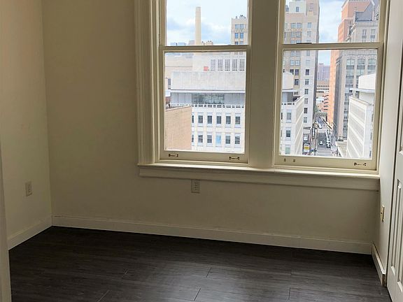 3rd image of 11-15 Clinton St APT 9E