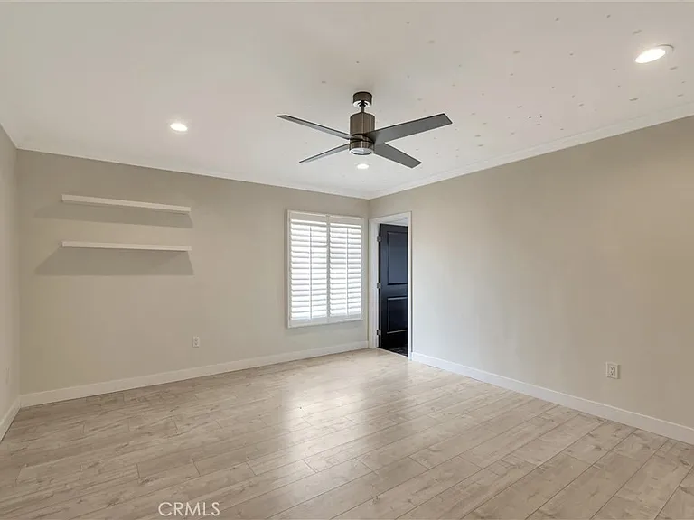 17227 Keswick St — Photo 31