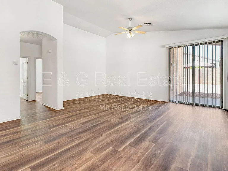 17228 W Elm St — Photo 14