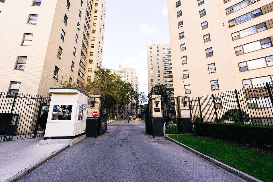 1st image of 8 Fordham Hill Oval APT 1D