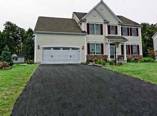 24 Misty Meadow Way, Halfmoon, NY 12065