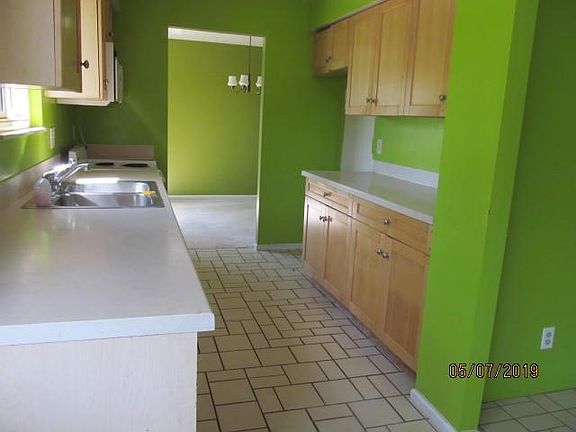 5th image of 1853 Fullerton Dr