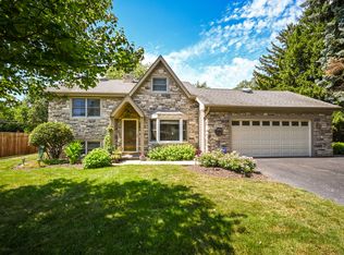 1S286 Buttercup Ln, Villa Park, IL