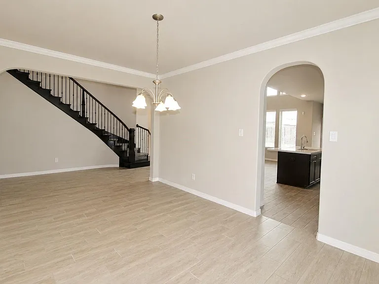 1019 Fresh Spring Rd — Photo 6