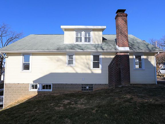3rd image of 114 Woodlawn Ave