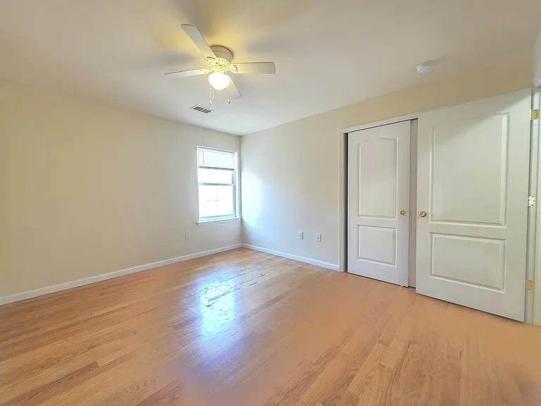 1026 Fairmount Ave #2 — Photo 5