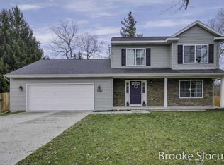 7562 48th St SE, Grand Rapids, MI 49512