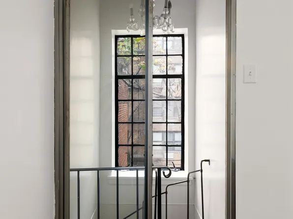 51 East 75th Street image 12 of 20