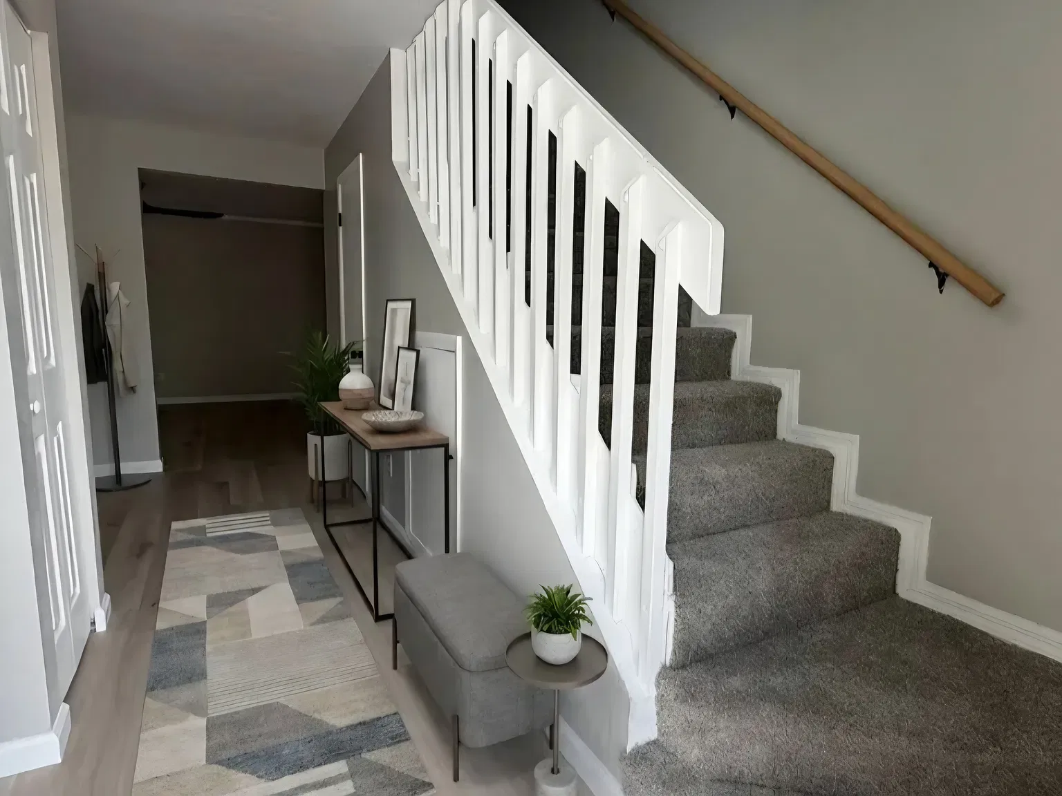 2 bed, 1.5 bath, 1302 sqft, $2,100 — Photo 2