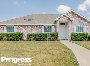 1349 Meadow Creek Dr, Lancaster, TX 75146