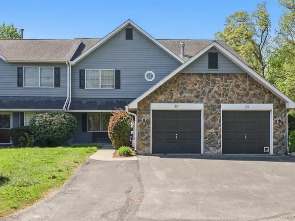 21 Lamplight Street, Beacon, NY 12508