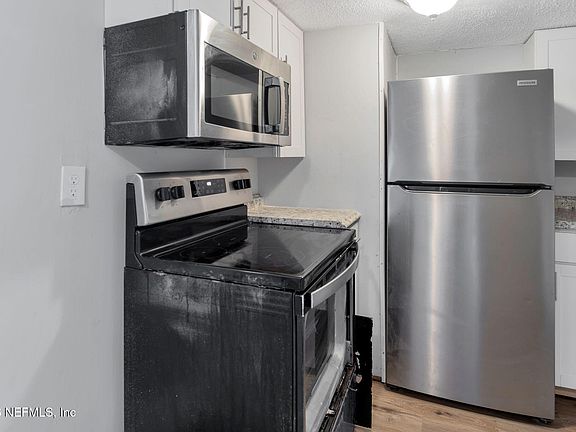 4th image of 1044 W 28TH Street