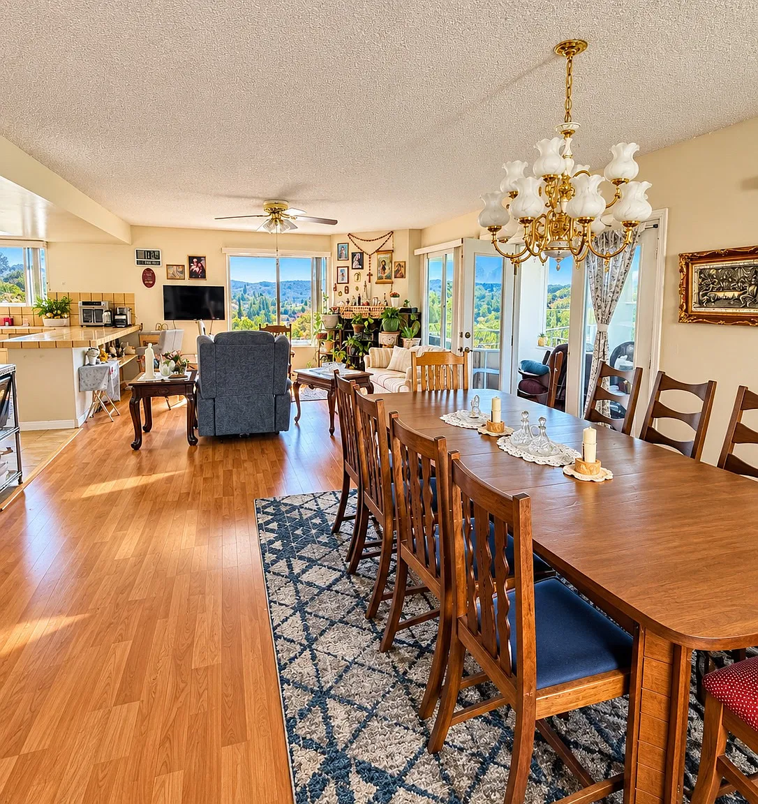 3 bed, 1946 sqft, $3,850 — Photo 3